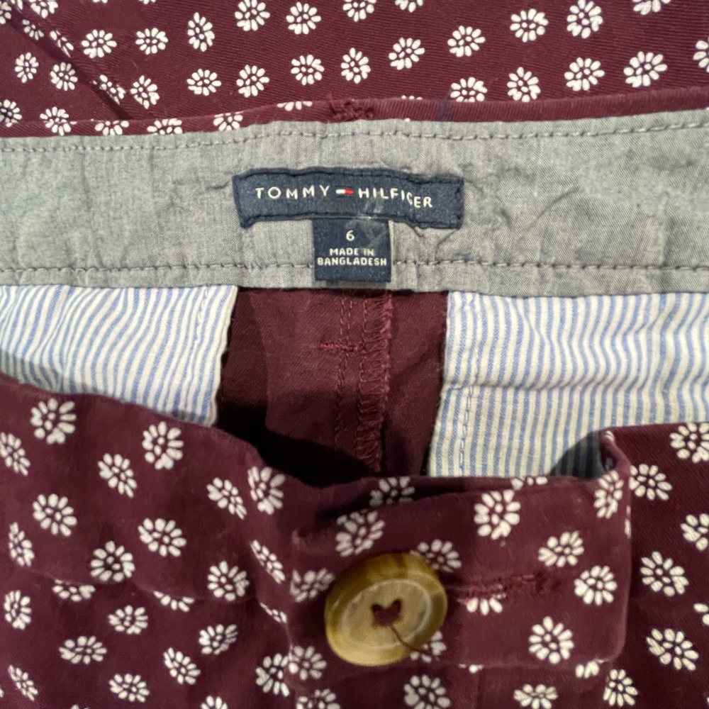 Tommy Hilfiger jeans, maroon with white design, Size 6 - Picture 2 of 5